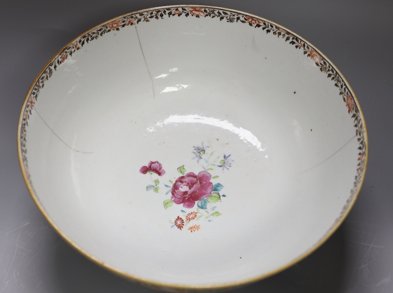 An 18th century Chinese export porcelain footed bowl (with damage) 30cm diameter